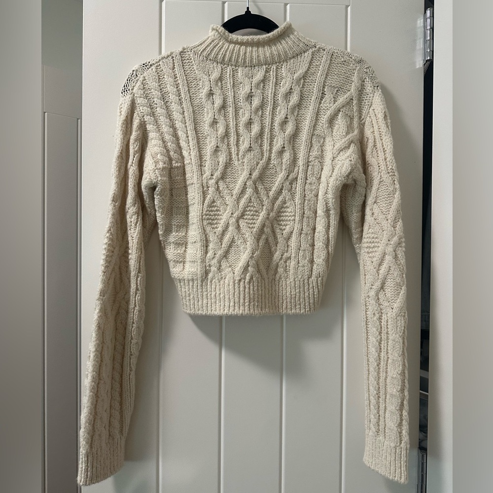 ARITZIA WILFRED Annika Sweater Womens Small
Cream Alpaca Wool Blend Cropped - Picture 4 of 7